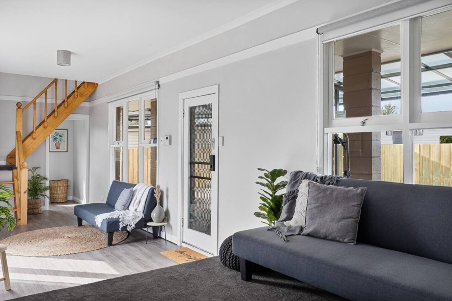 Smart TV, books, offices