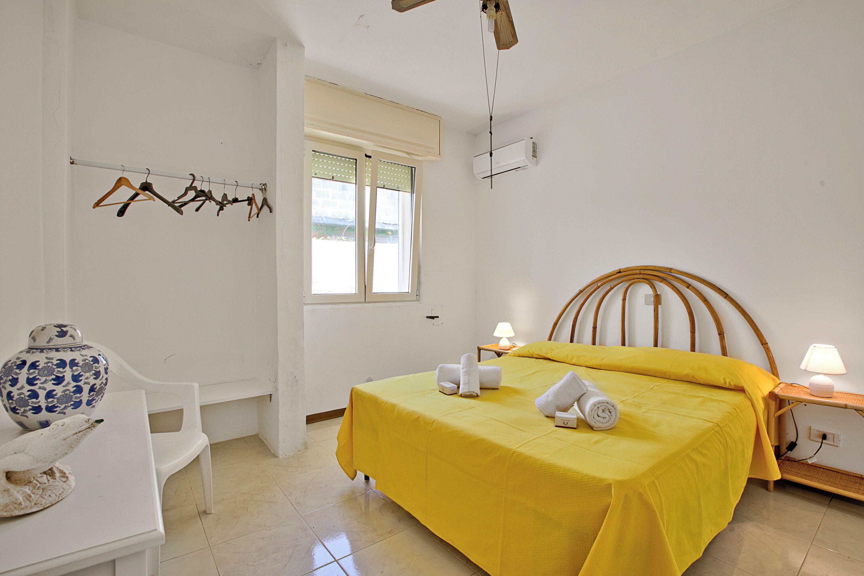Familienhaus, 3 Schlafzimmer, 2 Bäder (Villa Dei Fanti - Beachfront Villa) | 3 Schlafzimmer, WLAN