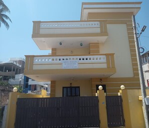 Fachada de la propiedad