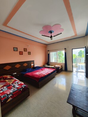 Free WiFi, bed sheets - Goroomgo Naturevilla Cafe & Homestay Rishikesh (Narendranagar)