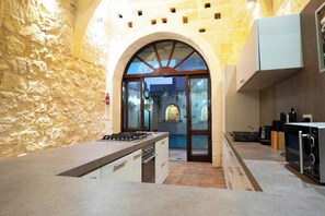 Family House, 4 Bedrooms (Mixel Gozitan Villa and Pool) | Private kitchen | Fridge, microwave, oven, stovetop