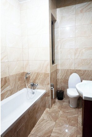 Family House, Multiple Bedrooms (Mixel Gozitan Villa and Pool) | Bathroom | Combined shower/tub, towels, soap, shampoo - Mixel Gozitan Villa and Pool (Sannat)