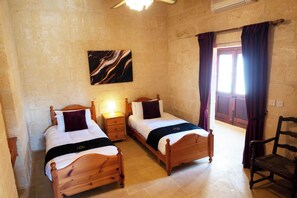 4 bedrooms, iron/ironing board, free WiFi, bed sheets - Nirvana Gozitan Villa & Pool (Qala)