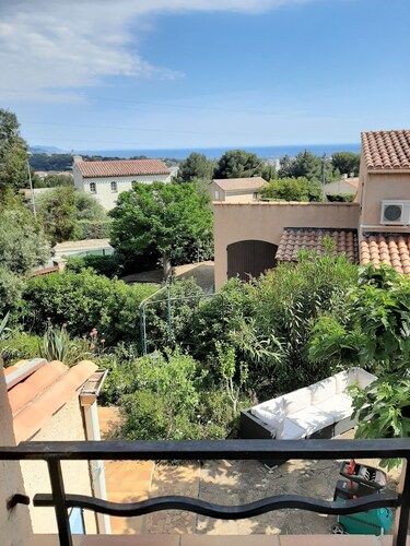 Jolie Villa Provençale Avec Piscine et vue mer