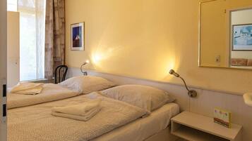 2 slaapkamers, reisbedje, gratis wifi, beddengoed