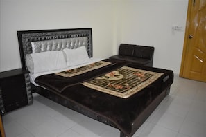 Standard Double Room | Free WiFi - Mehran Hotel (Rawalpindi)
