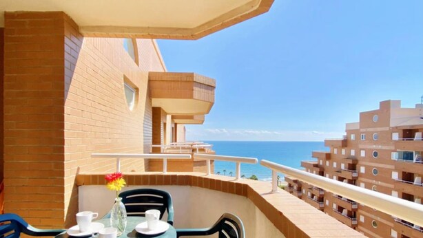 Outdoor dining - Vistamar Holiday Apartment Ref 021 (Orpesa)