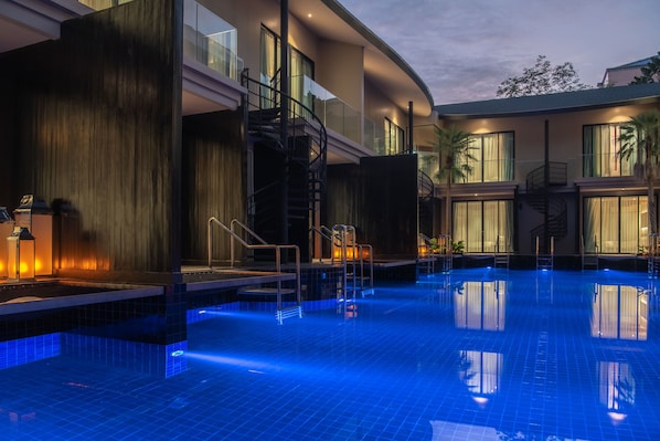 3 piscinas al aire libre
