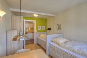 2 bedrooms, desk, iron/ironing board, free WiFi - Riechey Comfortable holiday residence (Fehmarn)