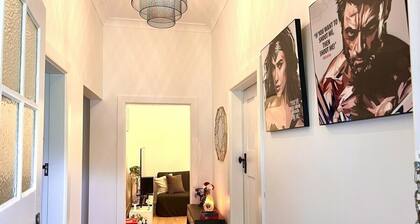 4BR Straithfield South House close to airport/city sleeps 10 free parking