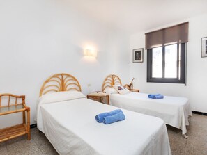 3 makuuhuonetta, silitysrauta/-lauta, Wi-Fi