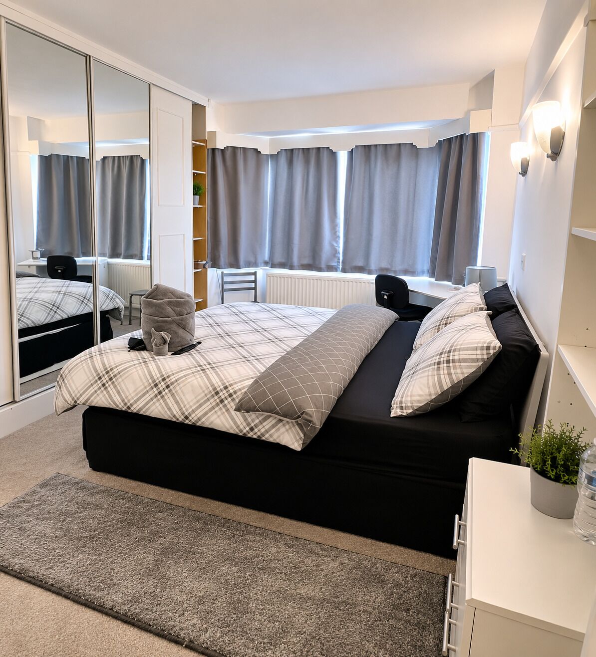 3 Schlafzimmer, Schreibtisch, Bügeleisen/Bügelbrett, kostenloses WLAN