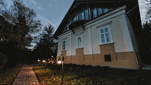 Front of property - Villa Mimi (Sopron)
