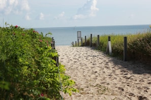 Beach nearby - nur 100 m bis zum Strand, Zentrumsnahe Ferienwohnung - Villa Meernixe Fewo 10 (Ostseebad Binz)