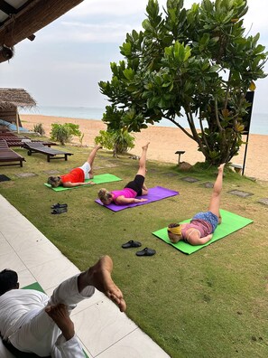 Yoga - ocean of life ayurveda Hotel (Induruwa)