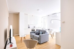 TV - Easylife - Bright apartment in Buenos Aires (Milano)