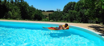 Au Cœur de la Vallée du Viaur, Charmante Maison de Campagne Avec Piscine