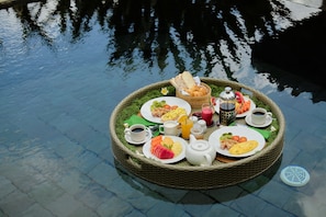 Daily full breakfast for a fee - Joglo Organik Guesthouse (Ubud)