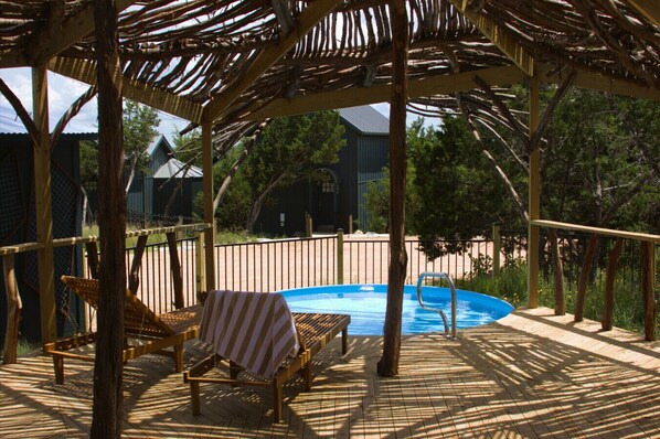 Bañera de hidromasaje al aire libre