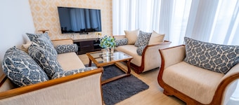 Urban 2 Bed Room Flat with View