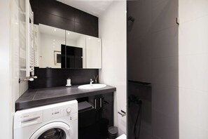 淋浴設備、風筒、提供毛巾