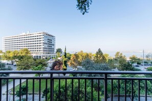 Property grounds - City Moon: Chic apt with park and sea view (Thessaloniki)
