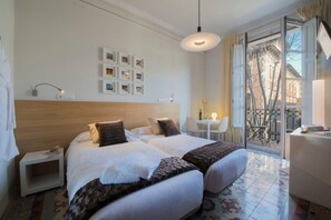 4 Schlafzimmer, Schreibtisch, Bügeleisen/Bügelbrett, WLAN