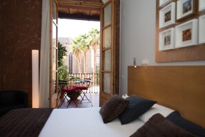 4 sovrum, skrivbord, strykjärn/strykbräda och wi-fi