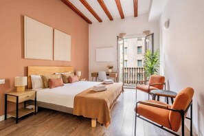 4 Schlafzimmer, Schreibtisch, Bügeleisen/Bügelbrett, WLAN