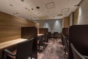 Bar (in der Unterkunft)