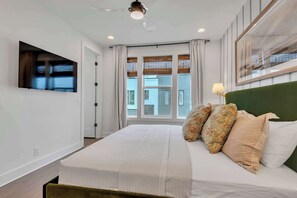 8 chambres, fer et planche à repasser, Wi-Fi, draps fournis