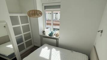 1 chambre, fer et planche Ă repasser, Wi-Fi, draps fournis