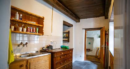 Grosszügiges Ferienhaus für Wildromantischen Urlaub im Val Lavizzara