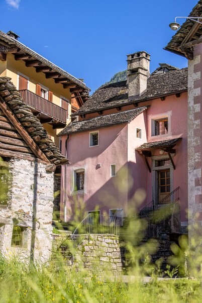 Grosszügiges Ferienhaus für Wildromantischen Urlaub im Val Lavizzara
