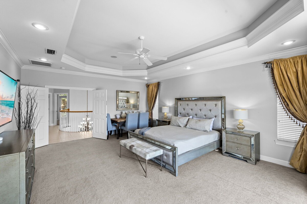 Photo 29 of Casa Esmerelda: Lake Front Luxury Home w/ Private Pool & Golf Cart
