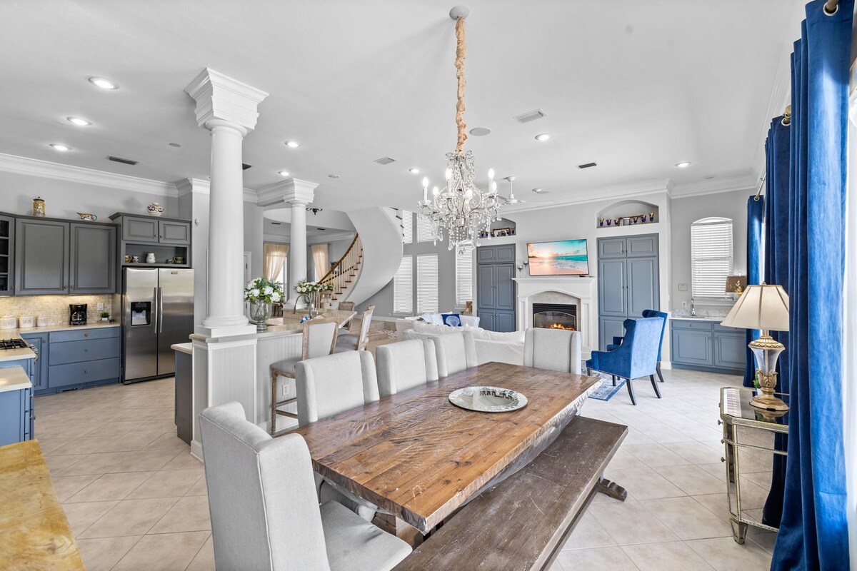 Photo 17 of Casa Esmerelda: Lake Front Luxury Home w/ Private Pool & Golf Cart