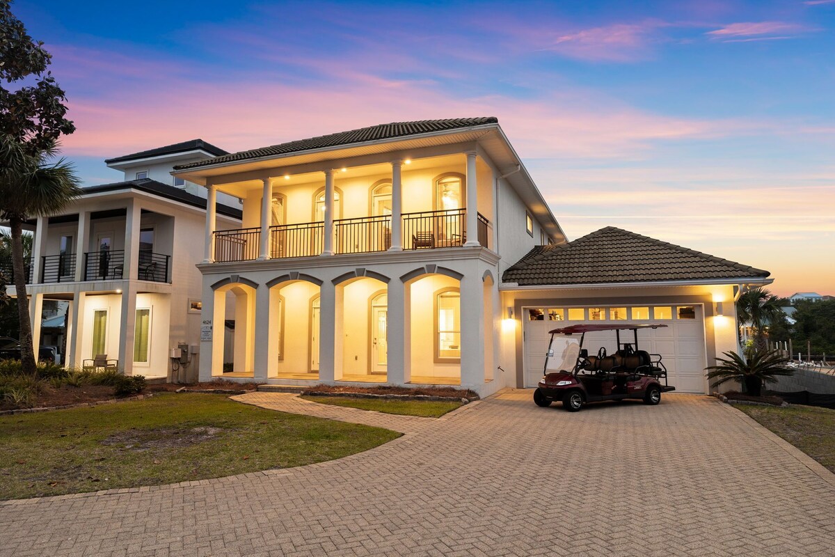Photo 7 of Casa Esmerelda: Lake Front Luxury Home w/ Private Pool & Golf Cart