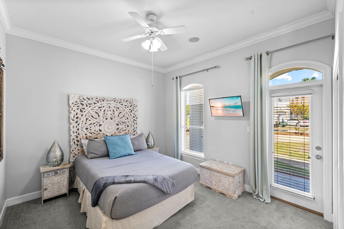 Photo 22 of Casa Esmerelda: Lake Front Luxury Home w/ Private Pool & Golf Cart
