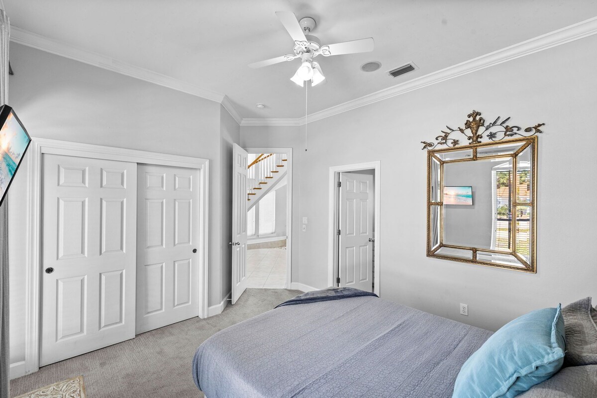 Photo 23 of Casa Esmerelda: Lake Front Luxury Home w/ Private Pool & Golf Cart