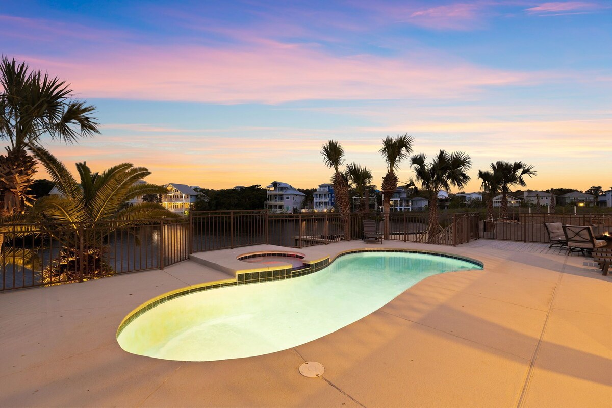 Photo 4 of Casa Esmerelda: Lake Front Luxury Home w/ Private Pool & Golf Cart