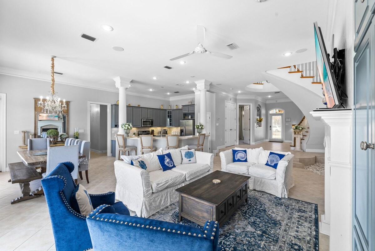 Photo 15 of Casa Esmerelda: Lake Front Luxury Home w/ Private Pool & Golf Cart