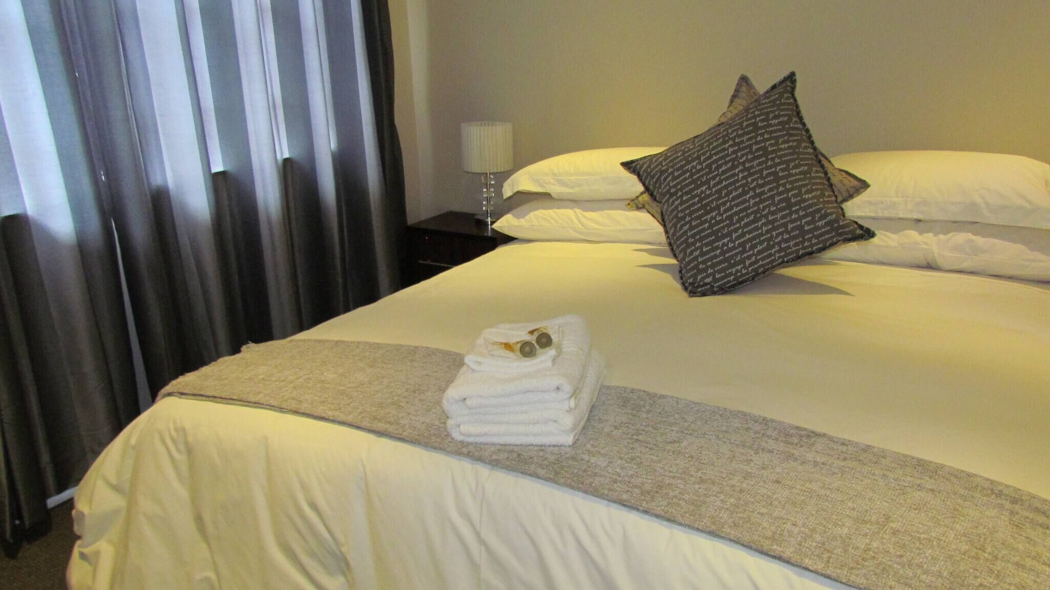 2 bedrooms, iron/ironing board, Internet, bed sheets