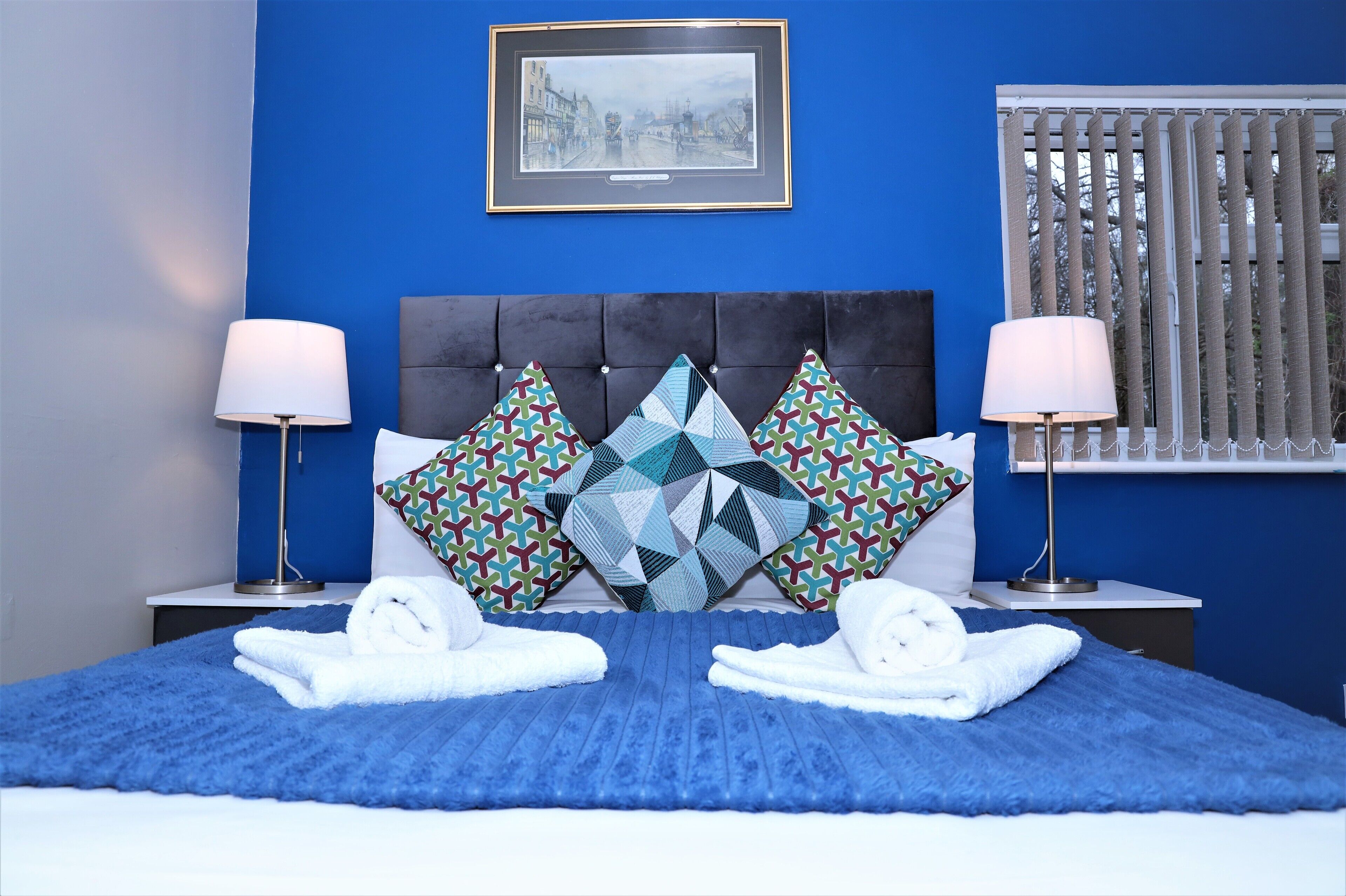 Meja kerja, setrika/meja setrika, dan Wi-Fi gratis