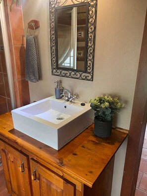 Douche, serviettes fournies