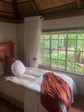 1 habitación, tabla de planchar con plancha, internet y ropa de cama 