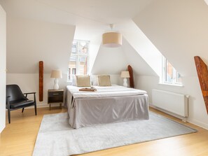 2 dormitorios, tabla de planchar con plancha, Internet y ropa de cama