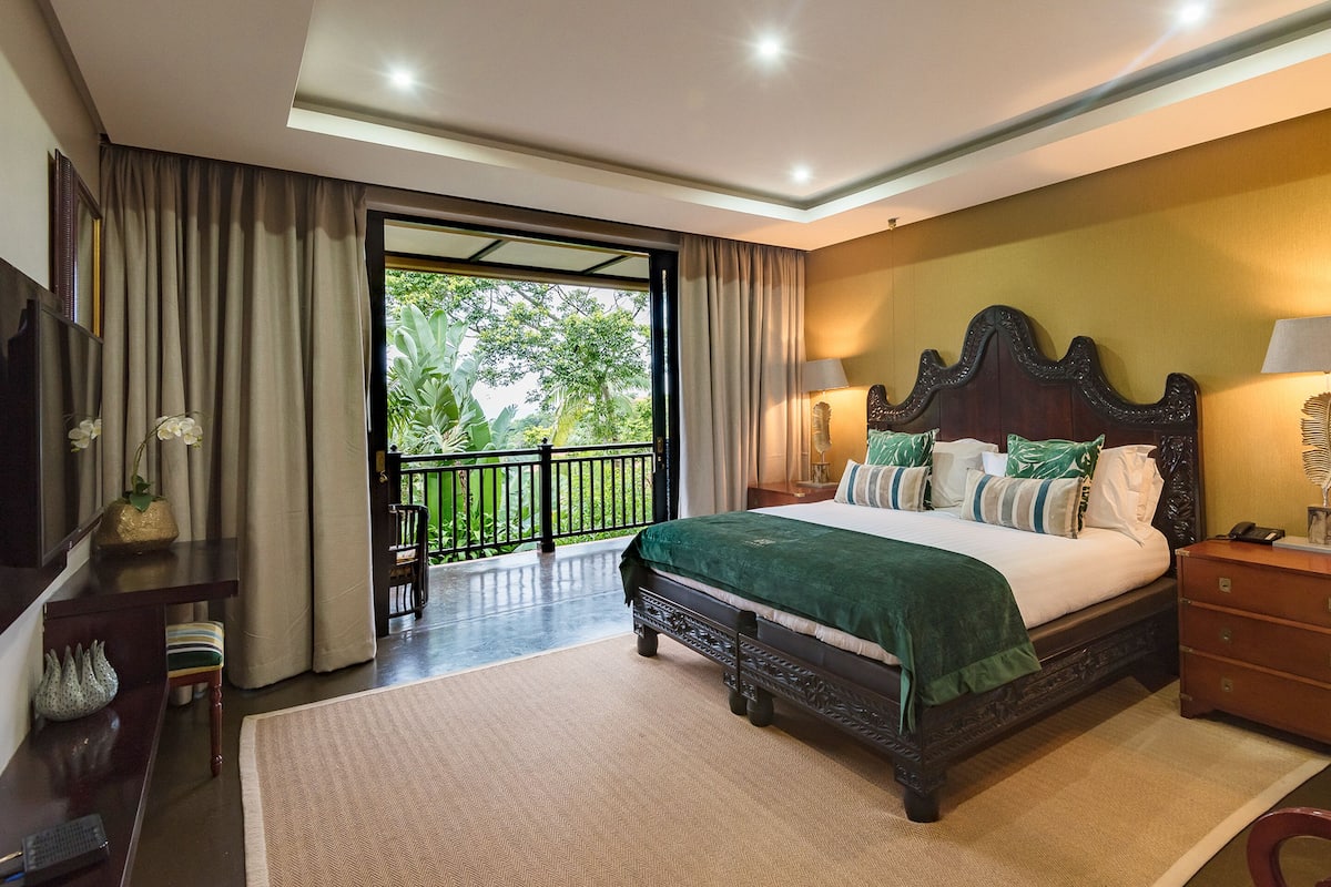 Luxury Apartment