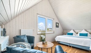 2 bedrooms, iron/ironing board, travel cot, free WiFi - Tüddis Huus - Infrared Sauna, Bathtub, Shower, Terrace, Grill, Parking Space (Olpenitz)