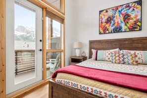 3 slaapkamers, reisbedje, wifi, beddengoed