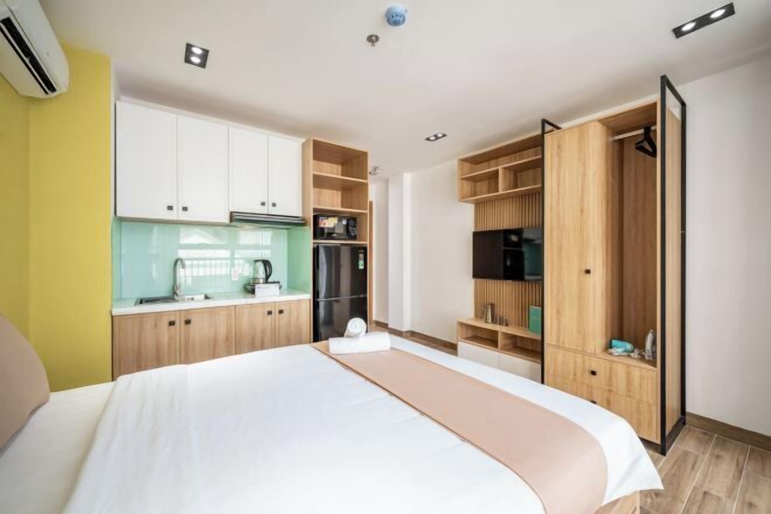 Premium bedding, free WiFi